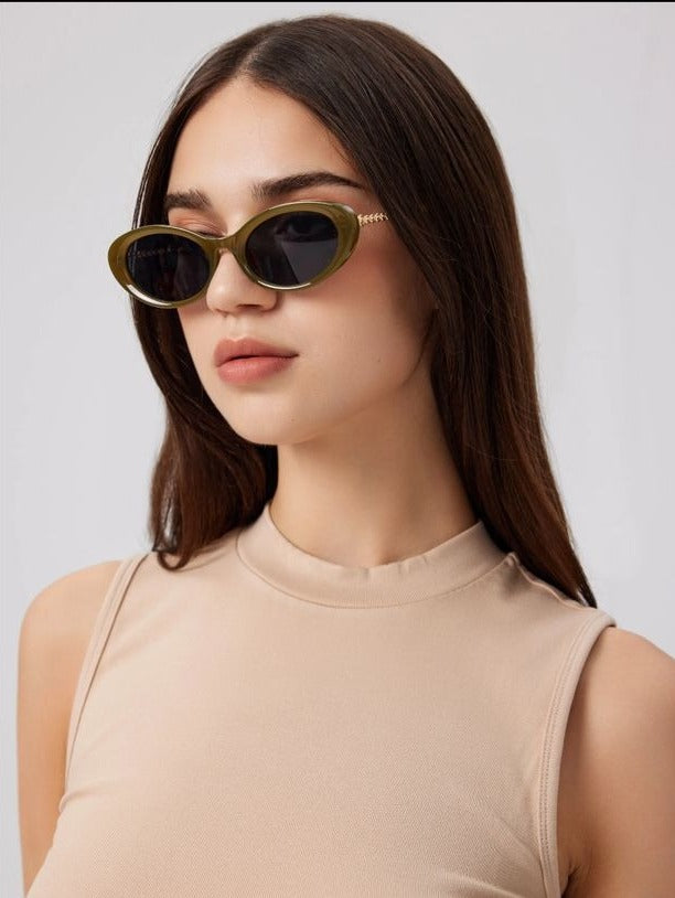 Oval Frame Fashion Glasses
